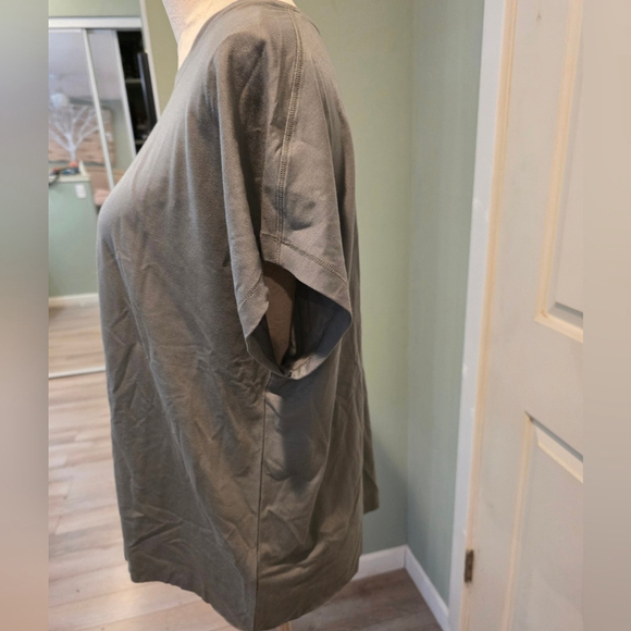 NWT Splendid Tee - Picture 5 of 9